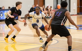 Talons Narrowly Lose to UW-Platteville at Baraboo Fighting Spirits, 65-61